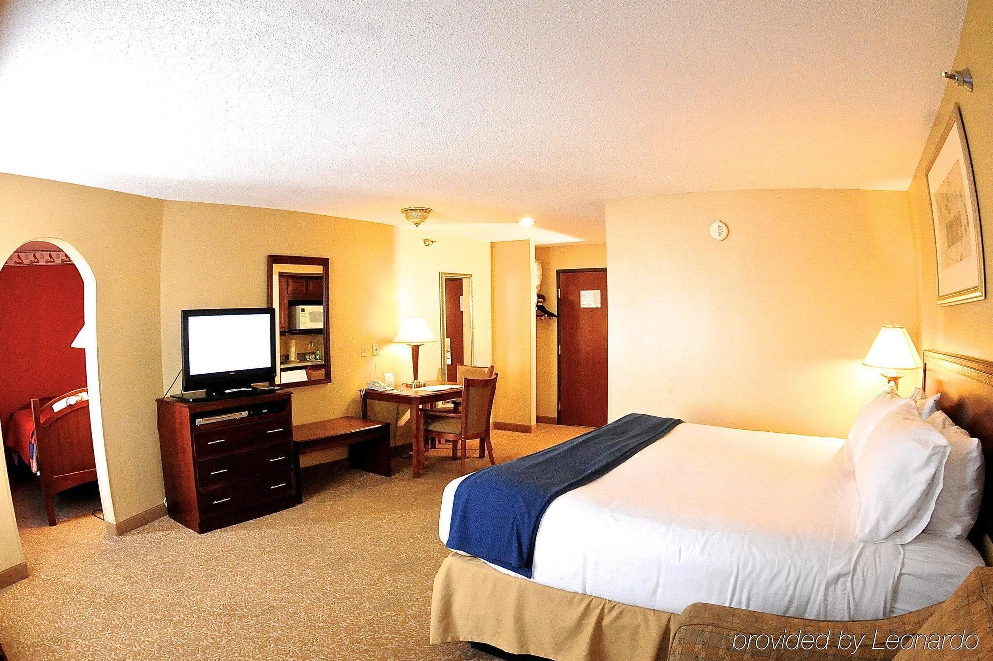 Holiday Inn Express Hotel & Suites Fenton/I-44 By Ihg Екстериор снимка